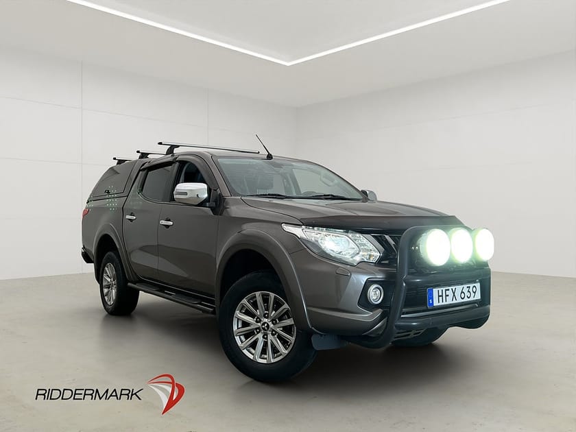 Bild 1 av Mitsubishi L200 Dubbelhytt Premium 2.4 4WD Drag B-Kamera Skinn L-Släde