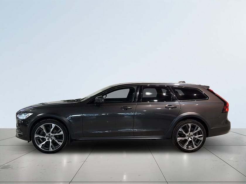 Bild 4 av Volvo V90 Cross Country B6 AWD B&W Pano HuD Massage Drag Pvärm 360° S/V-hjul