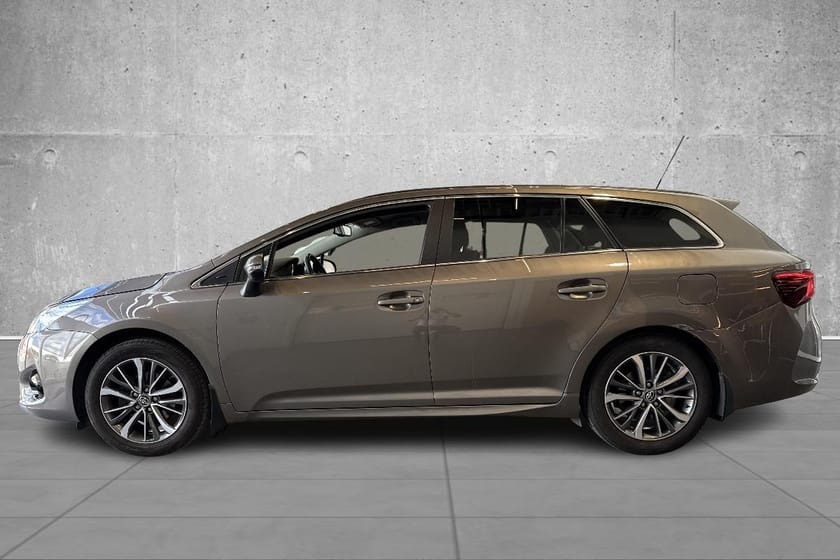 Bilde 1 av Toyota Avensis Stasjonsvogn Active , Tectylert når ny.