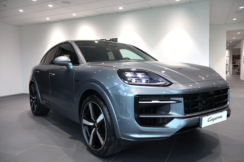 Bild 3 av Porsche Cayenne E-Hybrid Coupé Black Edition / Leasbar