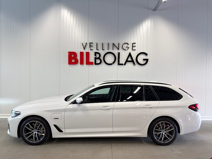 Bild 1 av BMW 530e xDrive Touring M Sport Drag Navi B-Kamera *Moms*