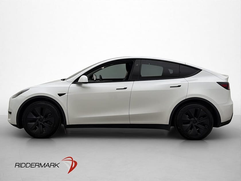 Bild 3 av Tesla Model Y Standard Range RWD Dragkrok Pano AP MOMS
