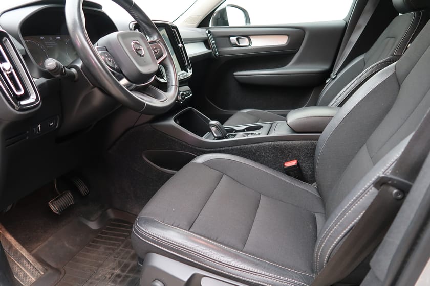 Bild 4 av Volvo XC40 D3 AWD Momentum Advanced Edition