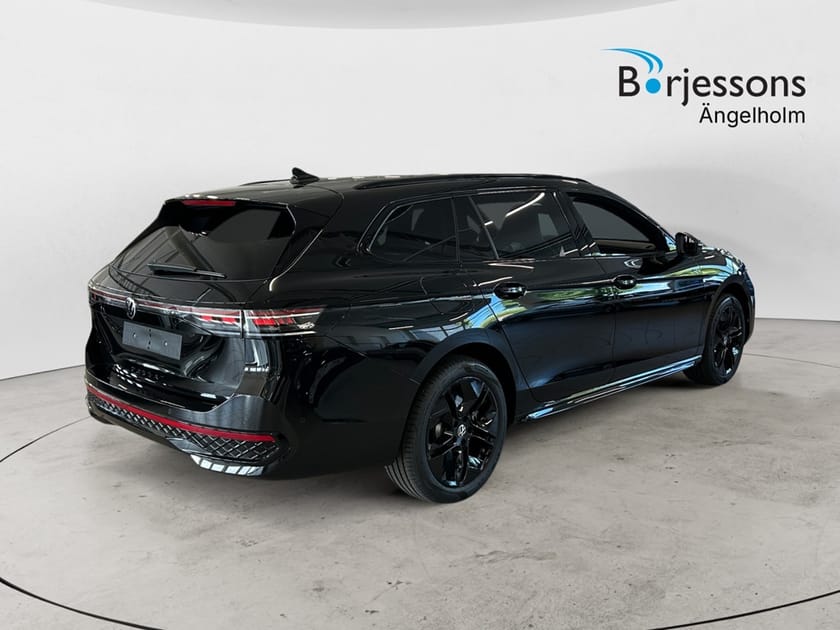 Bild 2 av Volkswagen Passat Variant eHybrid 272 DSG6 R-LINE