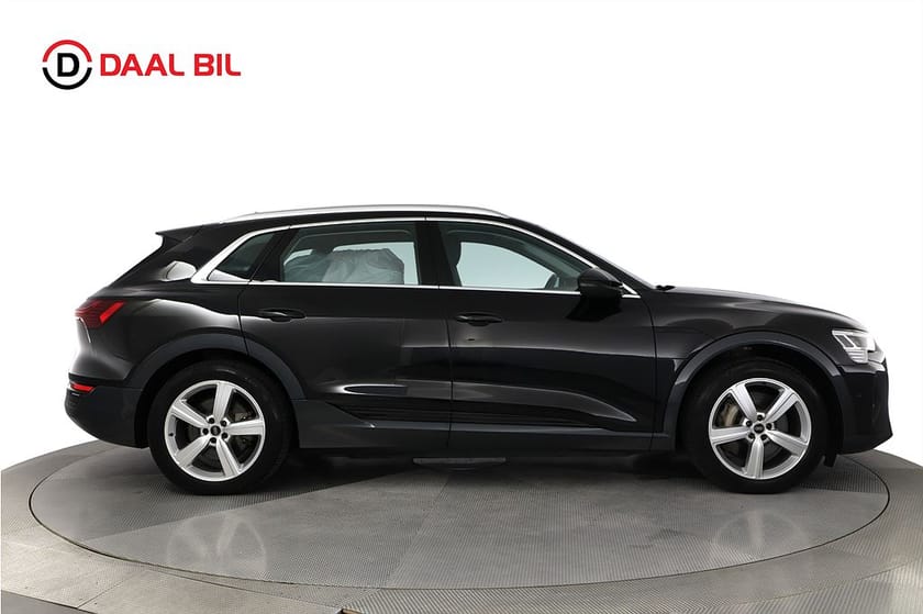 Bild 5 av Audi Q8 55 e-tron quattro 408HK 114kWh DRAG B-KAMERA P-VÄRM LÄDER NAV