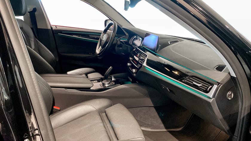 Bild 3 av BMW 520d Touring Sport Line |190Hk|Aut|Drag|Ny servad|