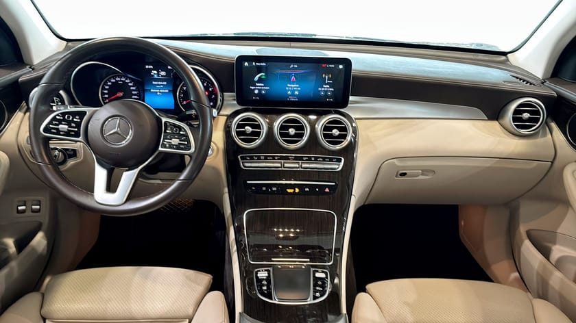 Bild 4 av Mercedes-Benz GLC 300 e 4MATIC | Elekriskt infällbar dragkrok