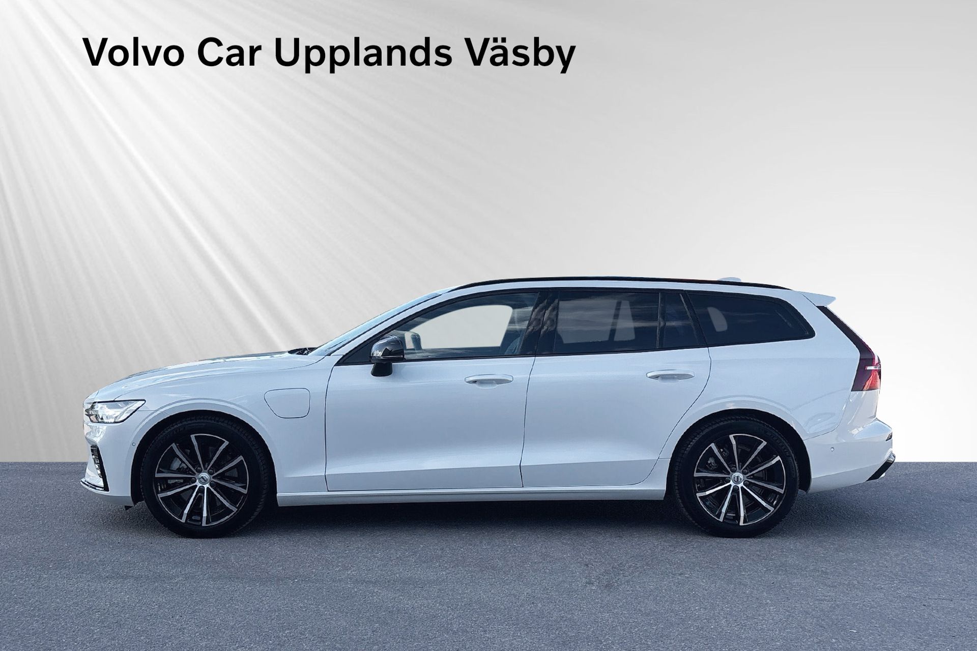 Volvo V60 T6 Plus Dark Edition 2025, photo 3/10