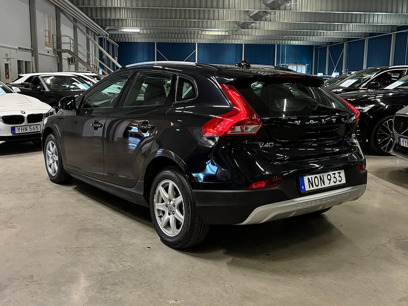 Bild 5 av Volvo V40 Cross Country D2 Powershift Momentum Business Edt. Pro | Kamrem bytt