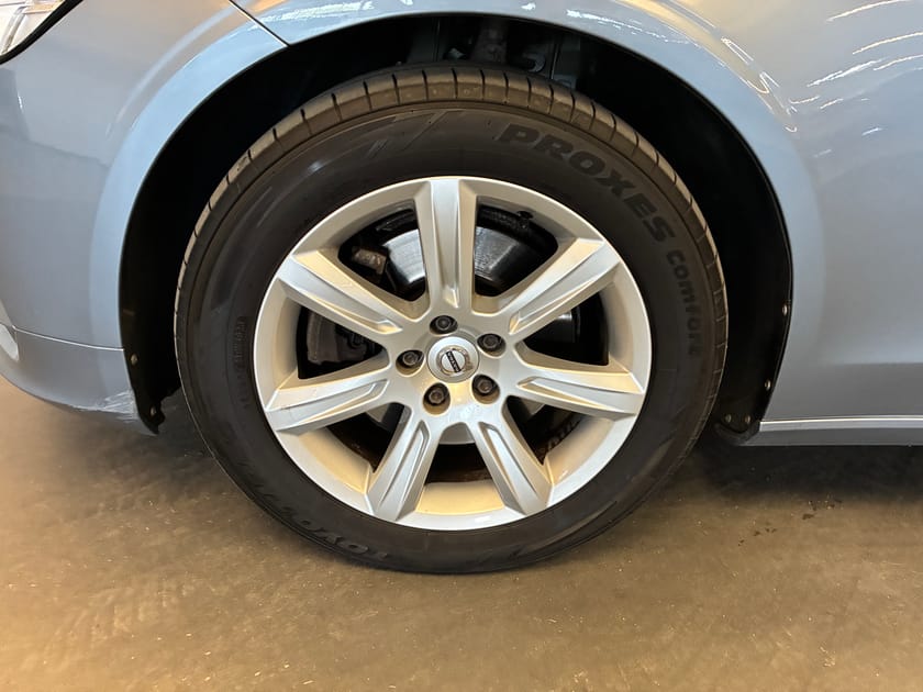 Bild 4 av Volvo V90 D4 Business Advanced / Keyless / Dragkrok / Navigation /