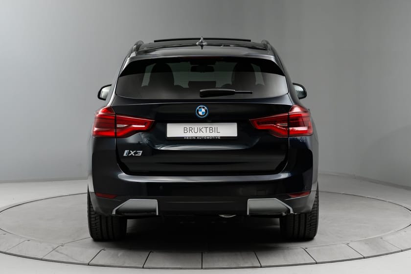 Bilde 3 av BMW iX3 Fully Charged
