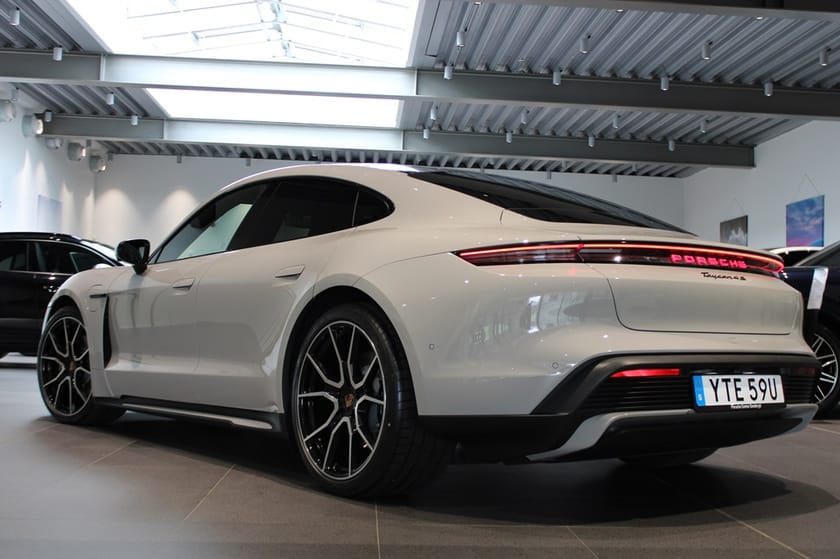 Bild 2 av Porsche Taycan 4S Black Edition