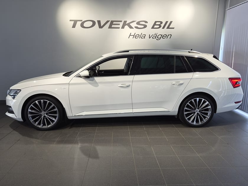 Bild 5 av Škoda Superb iV Kombi L&K 1.4 TSI DSG 218hk |Moms|Läder