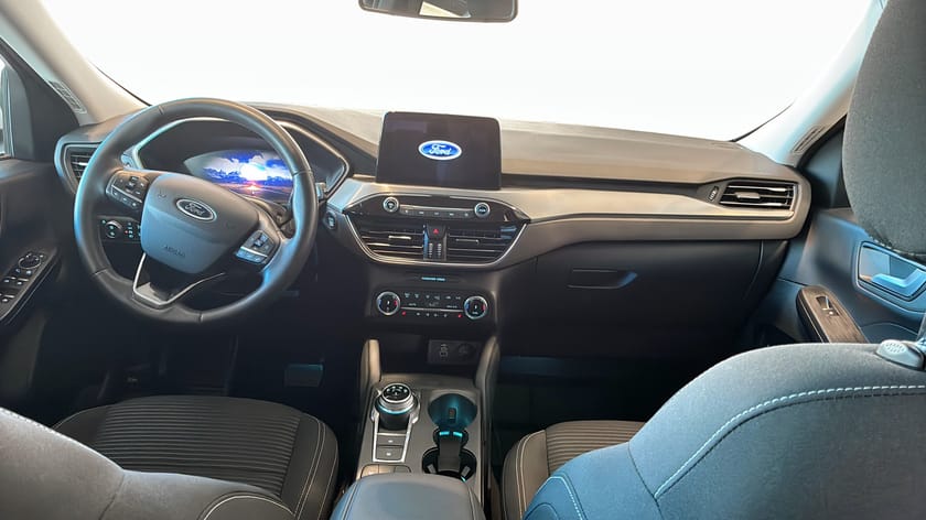 Bild 4 av Ford Kuga Plug-In Hybrid 2023.25MY, , TITANIUM MUK, NON SIP, PL från 3995kr/mån