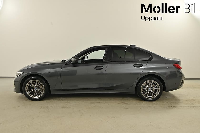 Bild 4 av BMW 330e Sedan 292HK, Sportline, Backkamera, Sportratt