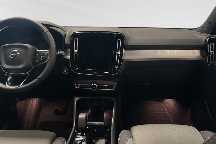 Bild 5 av Volvo XC40 B3 FWD Bensin Ultimate Dark