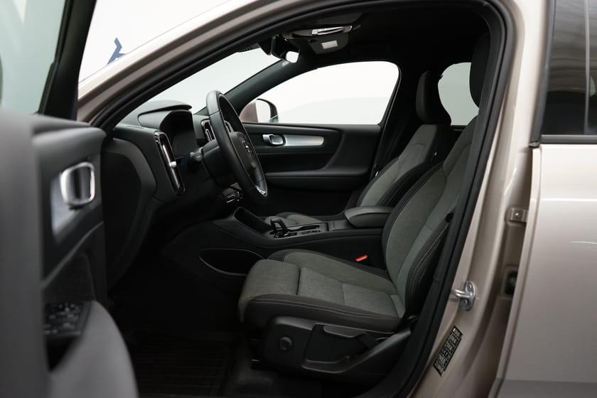 Bild 5 av Volvo XC40 B4 FWD Bensin Core SE II, Navigation, Baklucka elmanövrerad