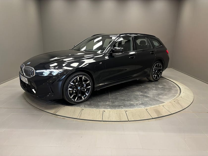 Bild 1 av BMW 330e xDrive Touring