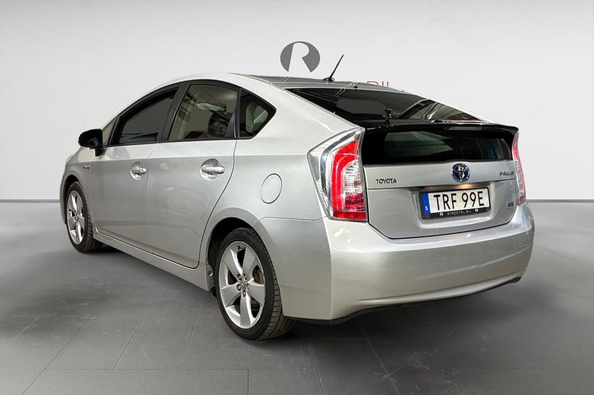 Bild 5 av Toyota Prius Hybrid CVT 136 HK AUT NAVI B-KAMERA FARTHÅLLARE HUD 17"