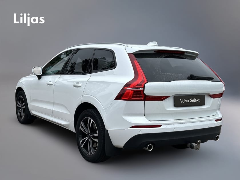 Bild 3 av Volvo XC60 B4 AWD Diesel Momentum Advanced SE//Dragkrok//