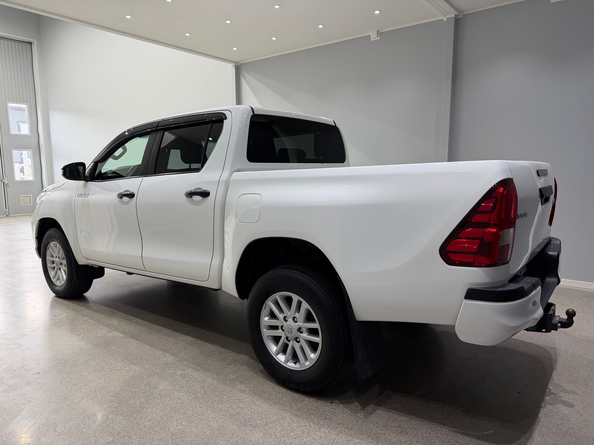 Toyota HiLux 2.4 AWD 2020, bild 4/22