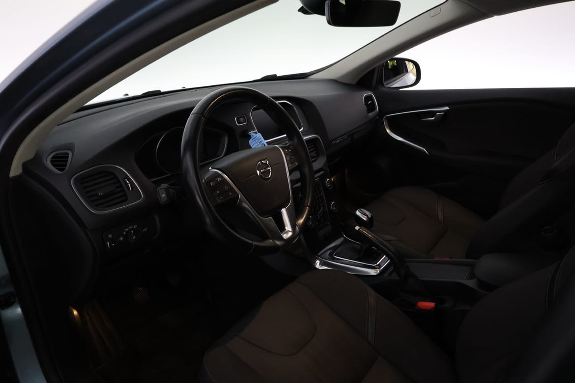 Volvo V40 2018 - miniatyr 14