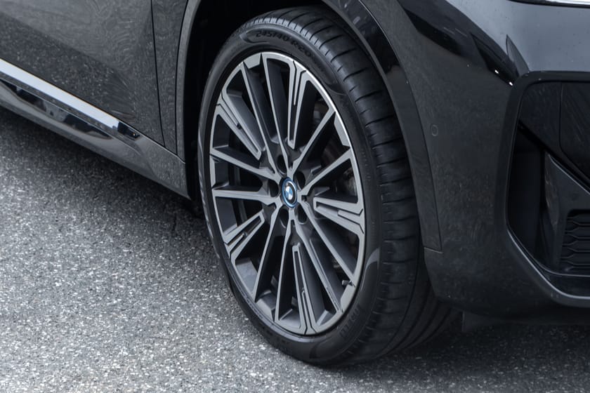 Bilde 3 av BMW iX1 xDrive30 M-Sport Pano HeadUP A.Cruise H/K Krok