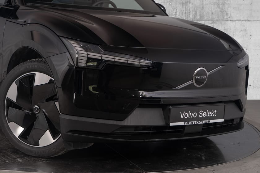 Bilde 3 av Volvo EX30 Twin Motor Performance 428 hk Plus. Adaptiv Cruise/Varmepumpe/Harman Kardon