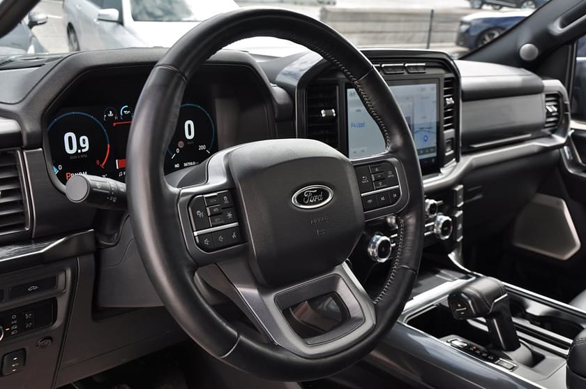 Bild 5 av Ford F-150 SuperCrew 5.0 V8 Black Ed Lariat 4x4 Pano 360°
