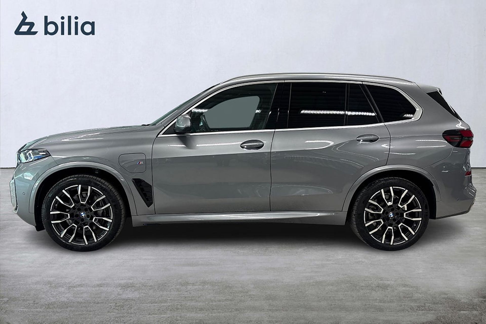 BMW X5 xDrive 50e M-Sport 2025, photo 3/10