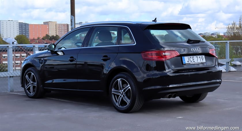 Bild 4 av Audi A3 Sportback 1.4 TFSI FWD 125hk S/V-hjul Sensor bak,
