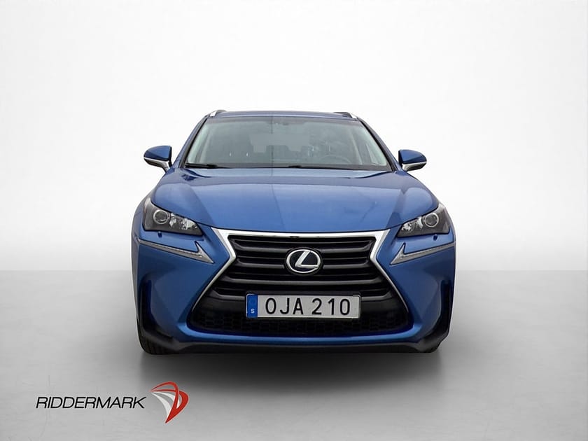 Bild 2 av Lexus NX 300h AWD 300hk 197hk B-Kamera Drag Navi Halvskinn