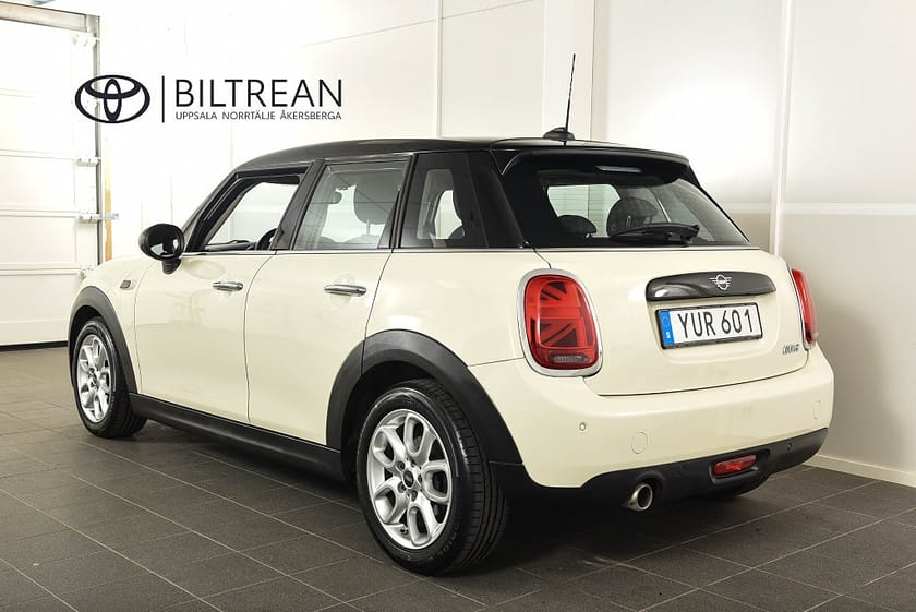 Bild 2 av MINI Cooper 5-dörrars Pepper Connected Media Vinterhjul