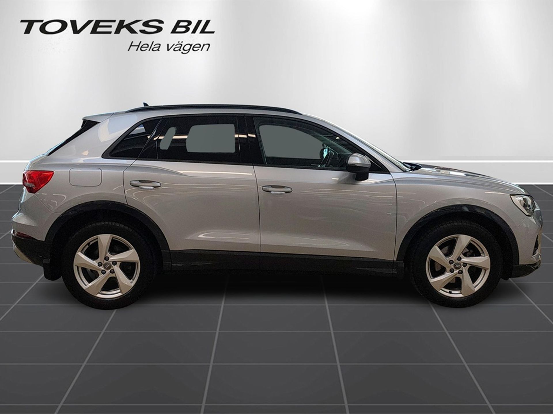 Audi Q3 2.0 TDI 150 hk DRAG 2020, bild 3/10