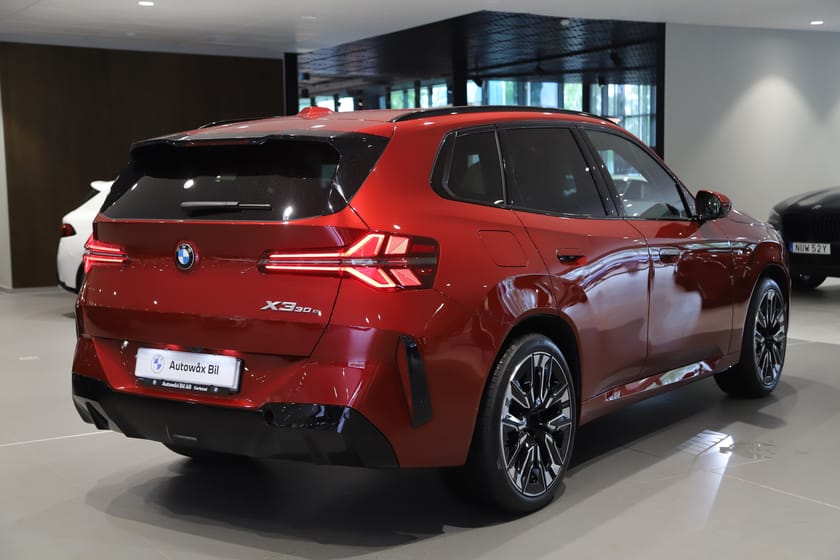 Bild 3 av BMW X3 30e xDrive 30 / M Sport PRO / HUD / Läder - Businesspris*