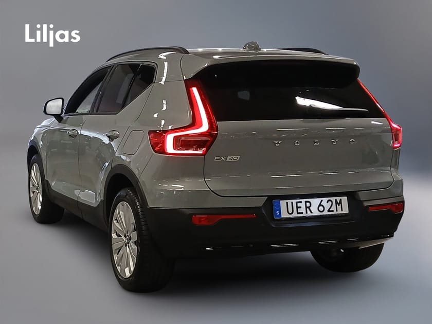 Bild 5 av Volvo EX40 Single Motor Extended Range R Core SE//360-Kamera//