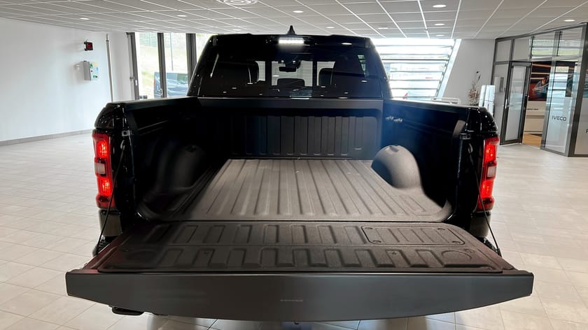 Bild 4 av RAM 1500 Crew Cab LARAMIE