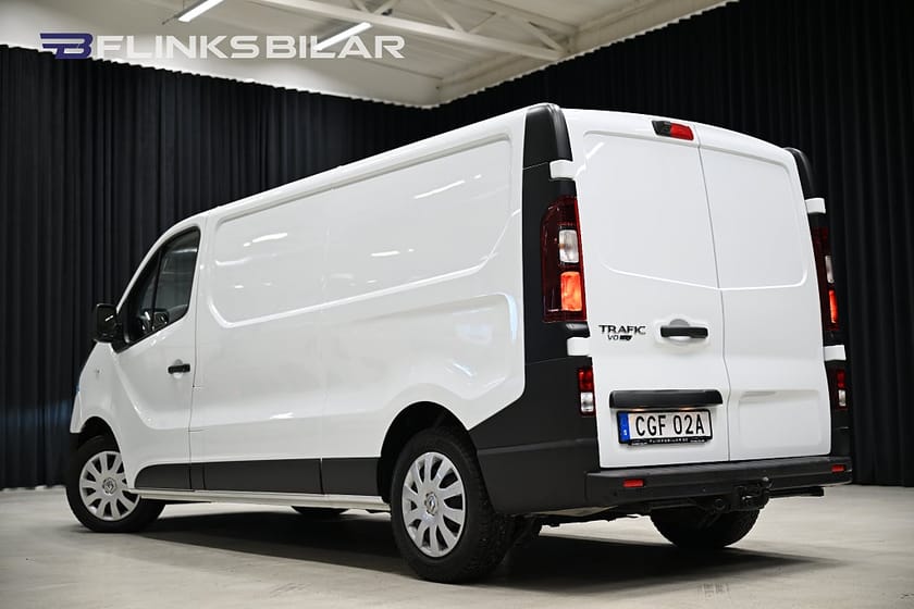 Bild 4 av Renault Trafic Skåpbil dCi 120HK L2 Lång|Drag|Värmare|Backkamera|EnÄgare|Moms