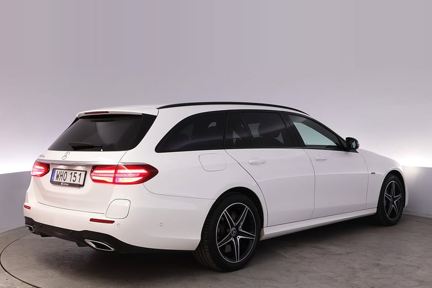 Bild 5 av Mercedes-Benz E 300 de T PLUG-IN AMG Kamera Burmester BSM Navi