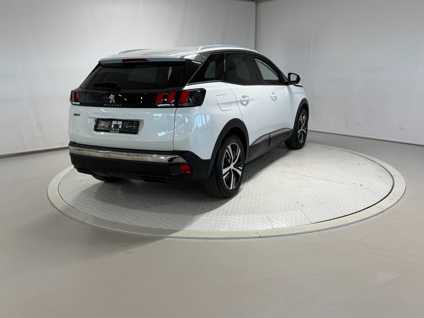 Bilde 3 av Peugeot 3008 1,2 131hk Allure Cruise/Kamera/El.sete/Navi/Carplay/Led