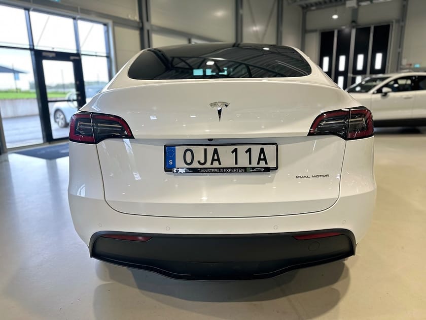 Bild 5 av Tesla Model Y Long Range AWD Drag 514hk