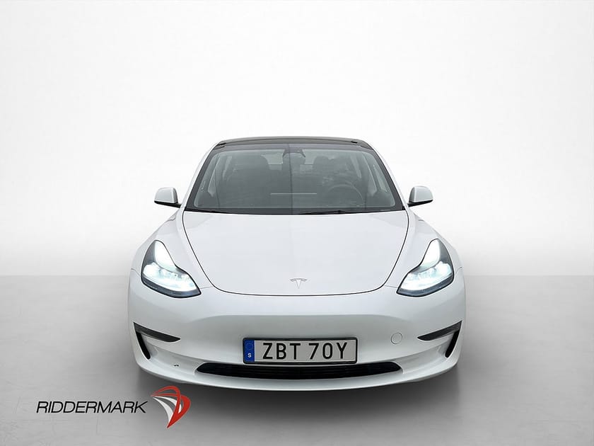Bild 2 av Tesla Model 3 Long Range AWD Autopilot Svensksåld