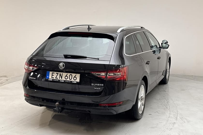 Bild 3 av Škoda Superb Kombi TDI 4x4 190hk Business Style Läder