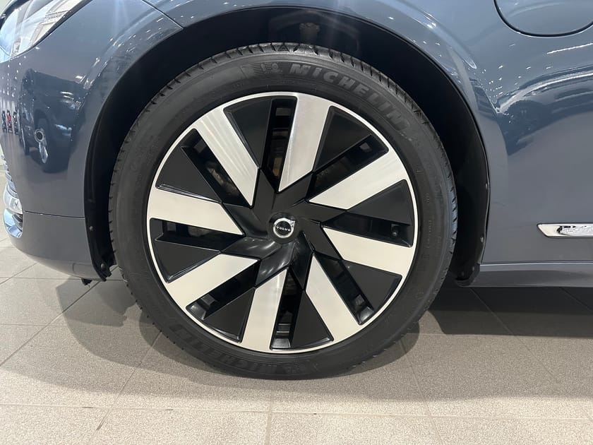 Bild 3 av Volvo V90 Recharge T6 Plus Bright / Dragkrok / 360 Kamera / Navigation /