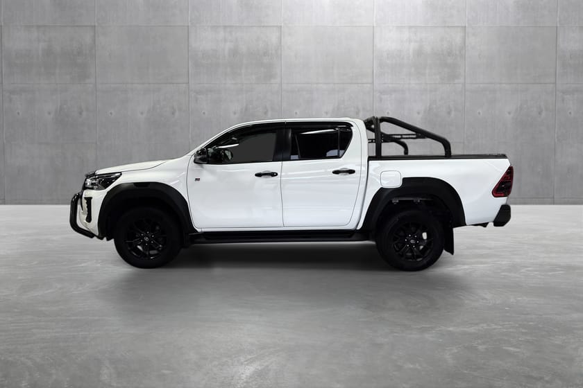 Bilde 2 av Toyota Hilux Dobbelcab 2.8 Diesel D-4D Automat gir 4x4 GR SPORT