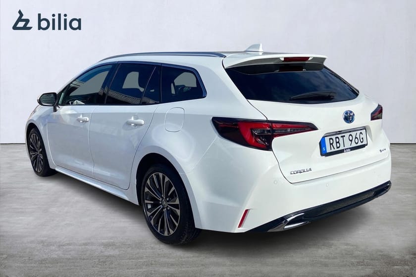Bild 2 av Toyota Corolla Touring Sports Hybrid 1,8 Style Appstyrd Värmare MOMS