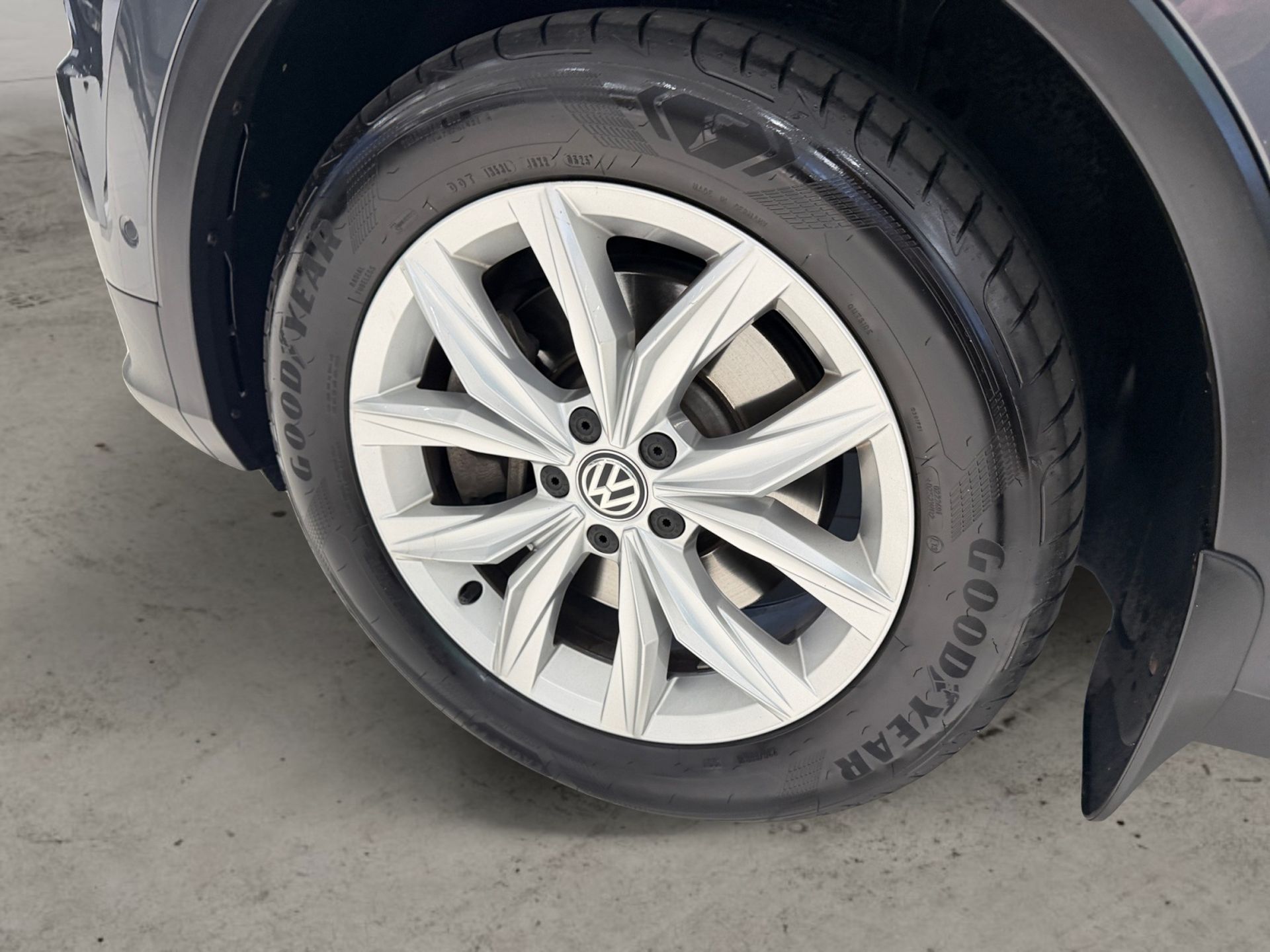 Volkswagen Tiguan 2.0 TSI OPF 4Motion 2020, bild 6/10