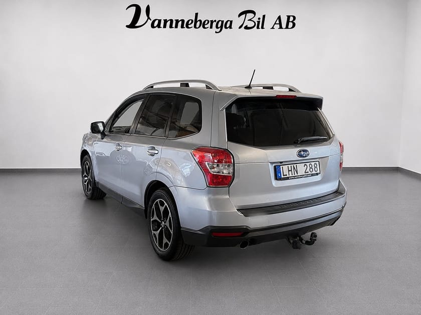 Bild 4 av Subaru Forester 2.0 4WD Lineartronic Drag/Panorama/Backkamera/Euro 5
