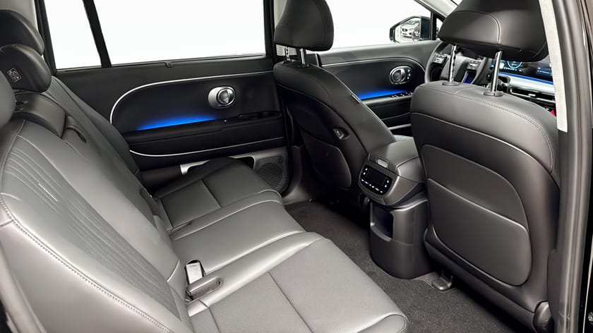 Bild 5 av Hyundai Ioniq 9 Long Range AWD LAGERBIL 0.99% Calligraphy Line - 110 kWh - 7 sätes
