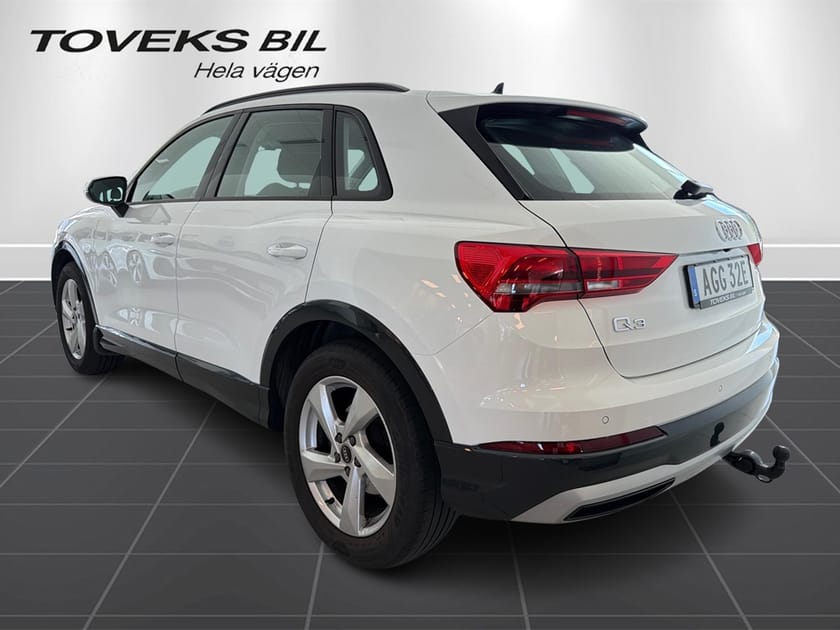 Bild 2 av Audi Q3 35 TFSI PROLINE ADVANCED 150hk Keyless/drag/värmar